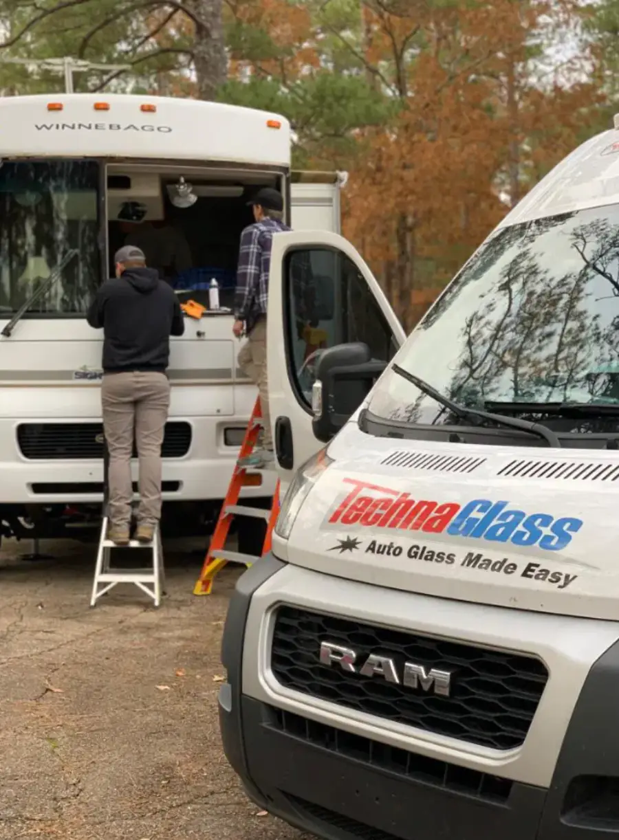 Mobile Windshield Replacement and Dynamic Recalibration